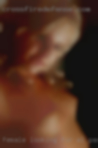 Female, looking in El Paso, TX for real meets.