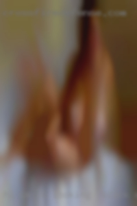 Hi I'm 36, friendly looking for black cock 5'2".